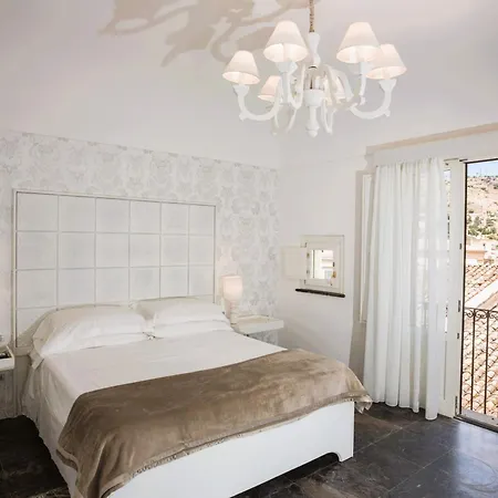 Palazzo Conti & Hotel 3*