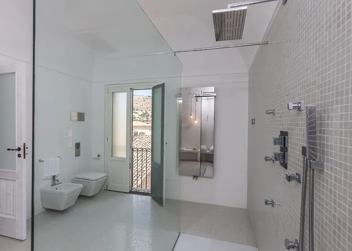 Palazzo Conti & Hotel 3*